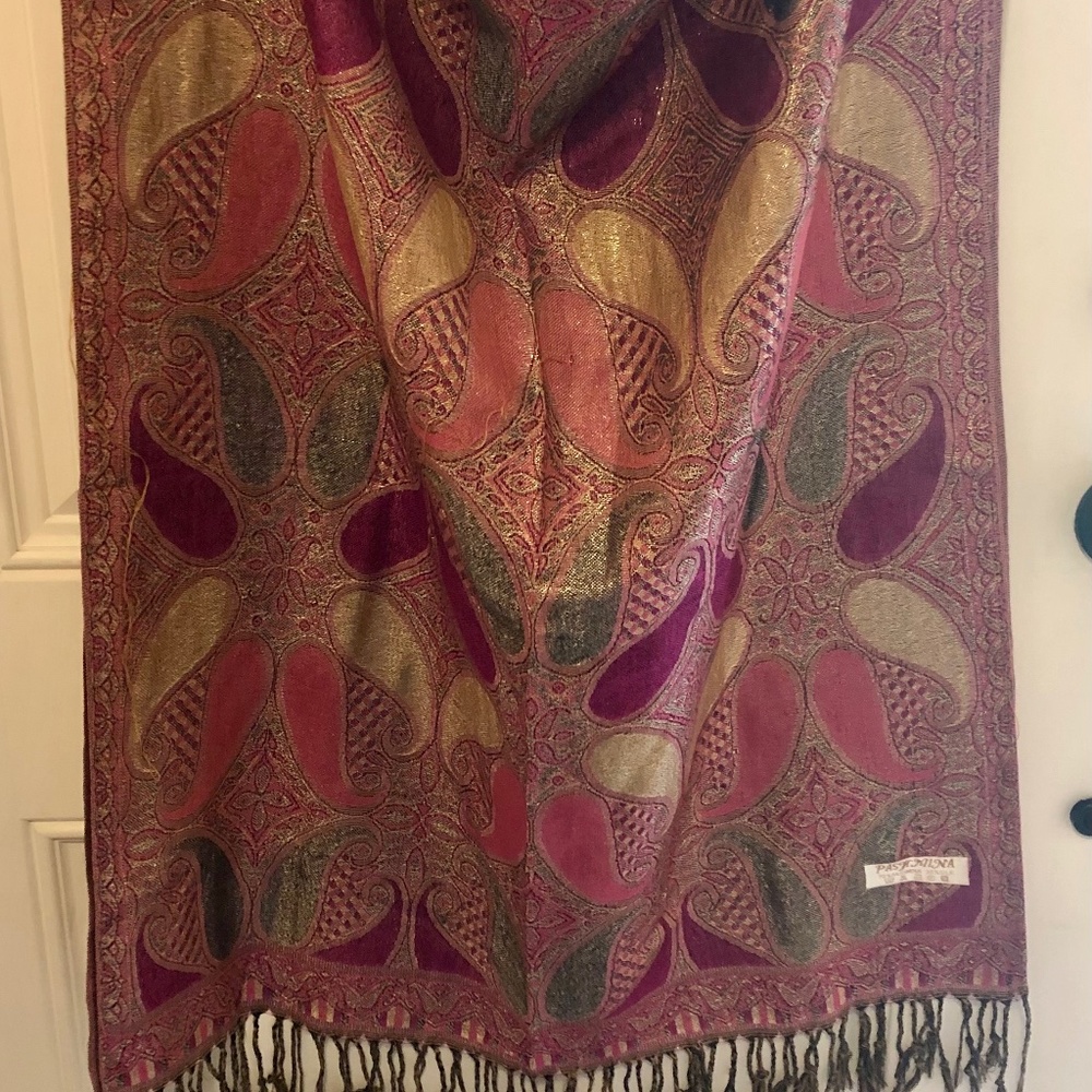 Pashmina scarf